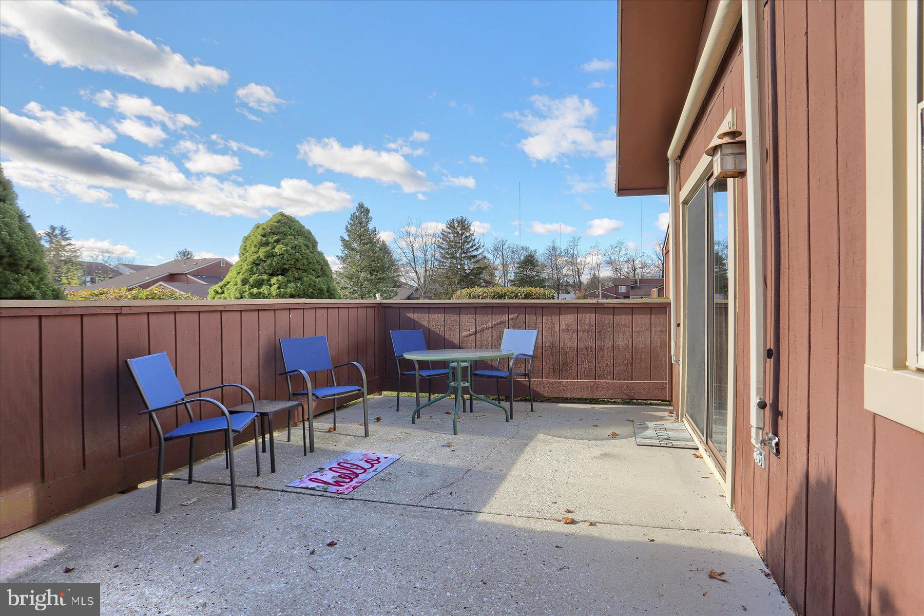 820 Lee Ln