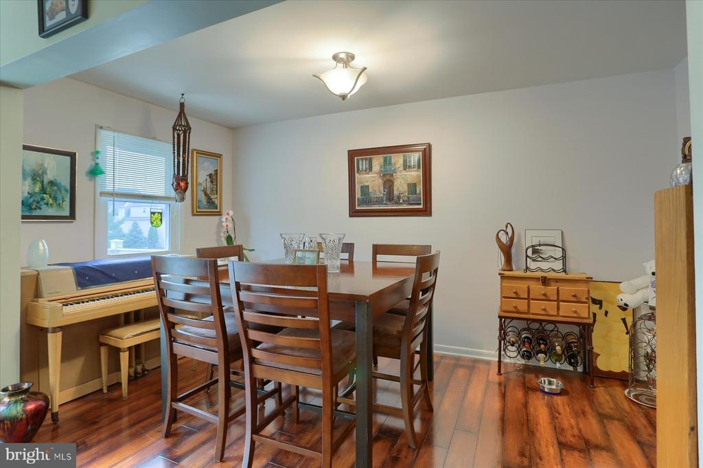 18 Drexel Pl