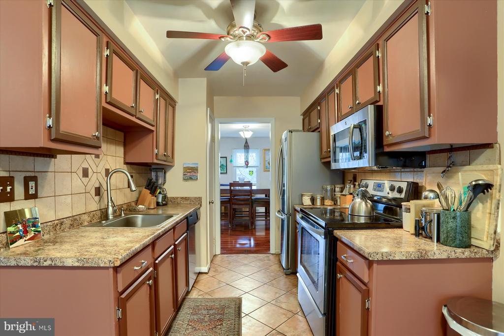 18 Drexel Pl