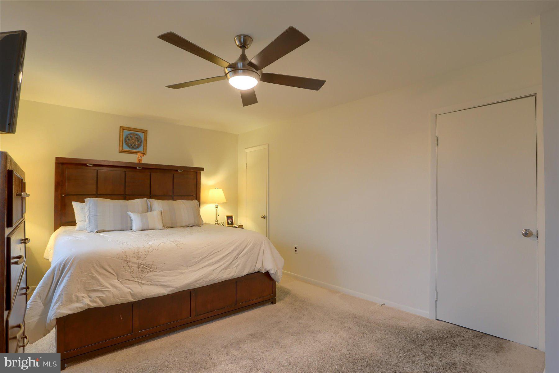 18 Drexel Pl
