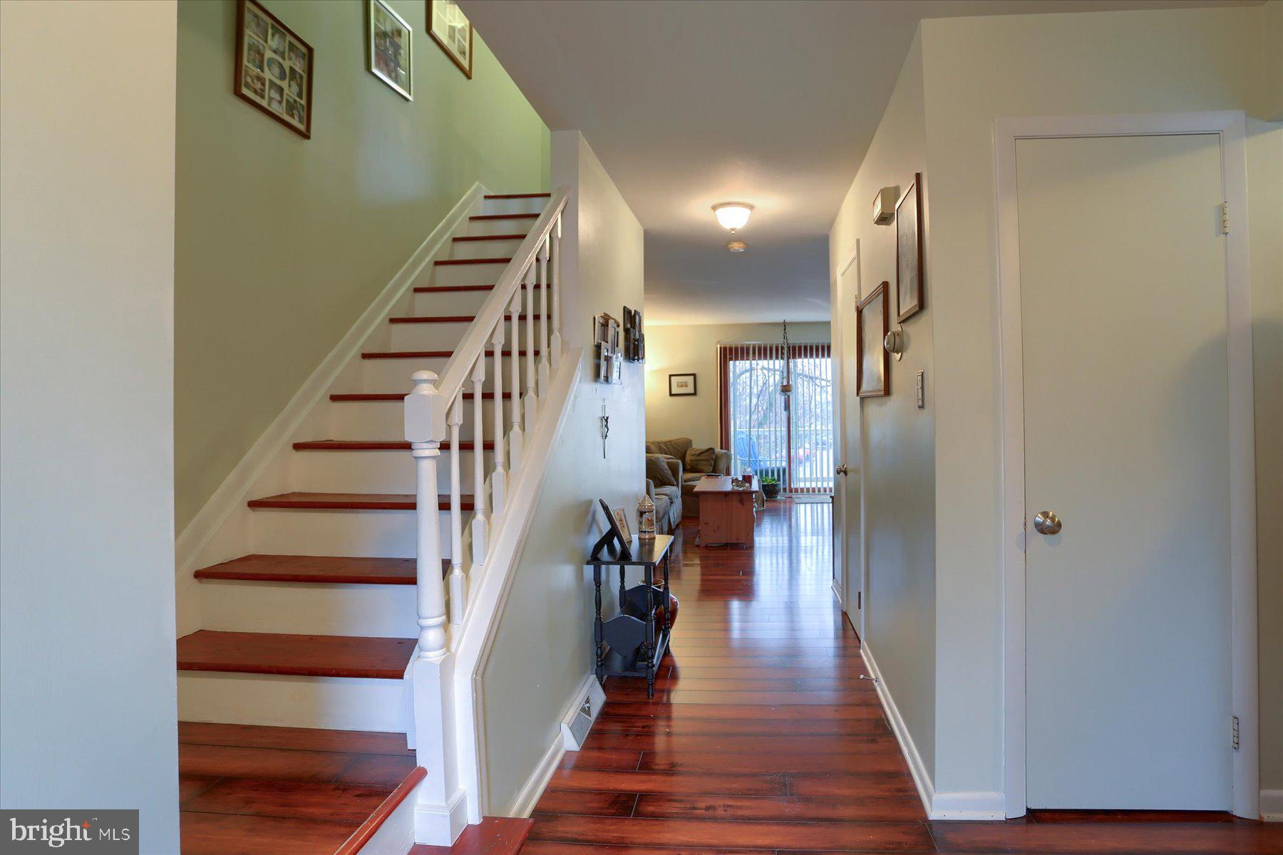18 Drexel Pl