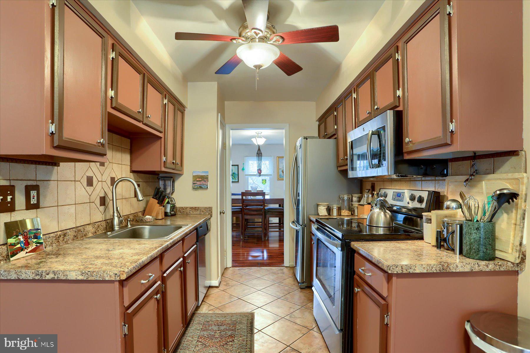 18 Drexel Pl