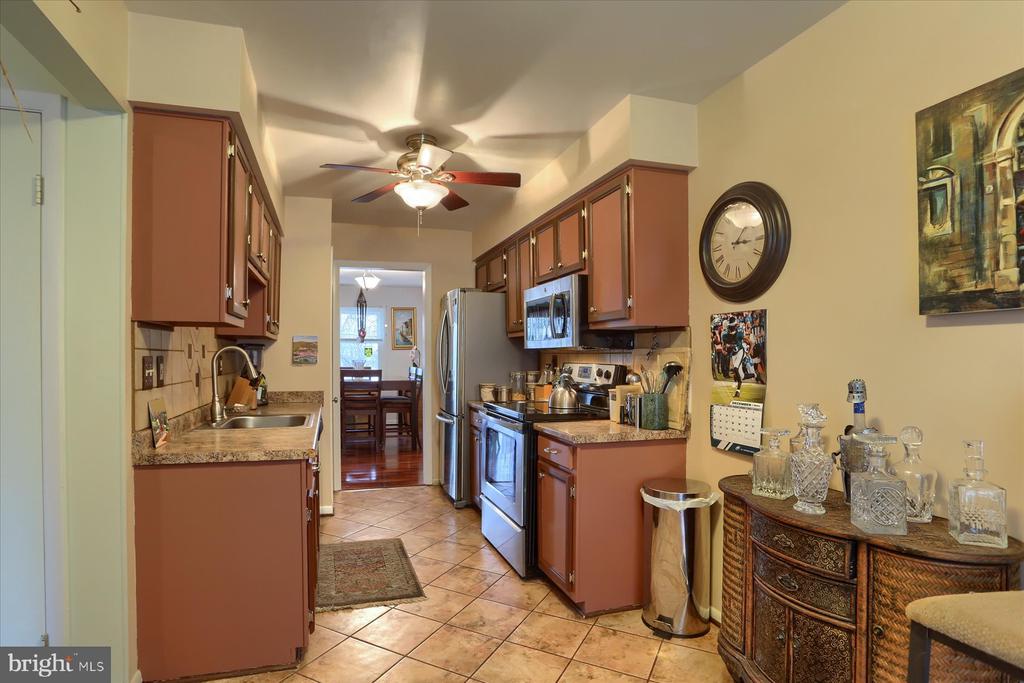 18 Drexel Pl