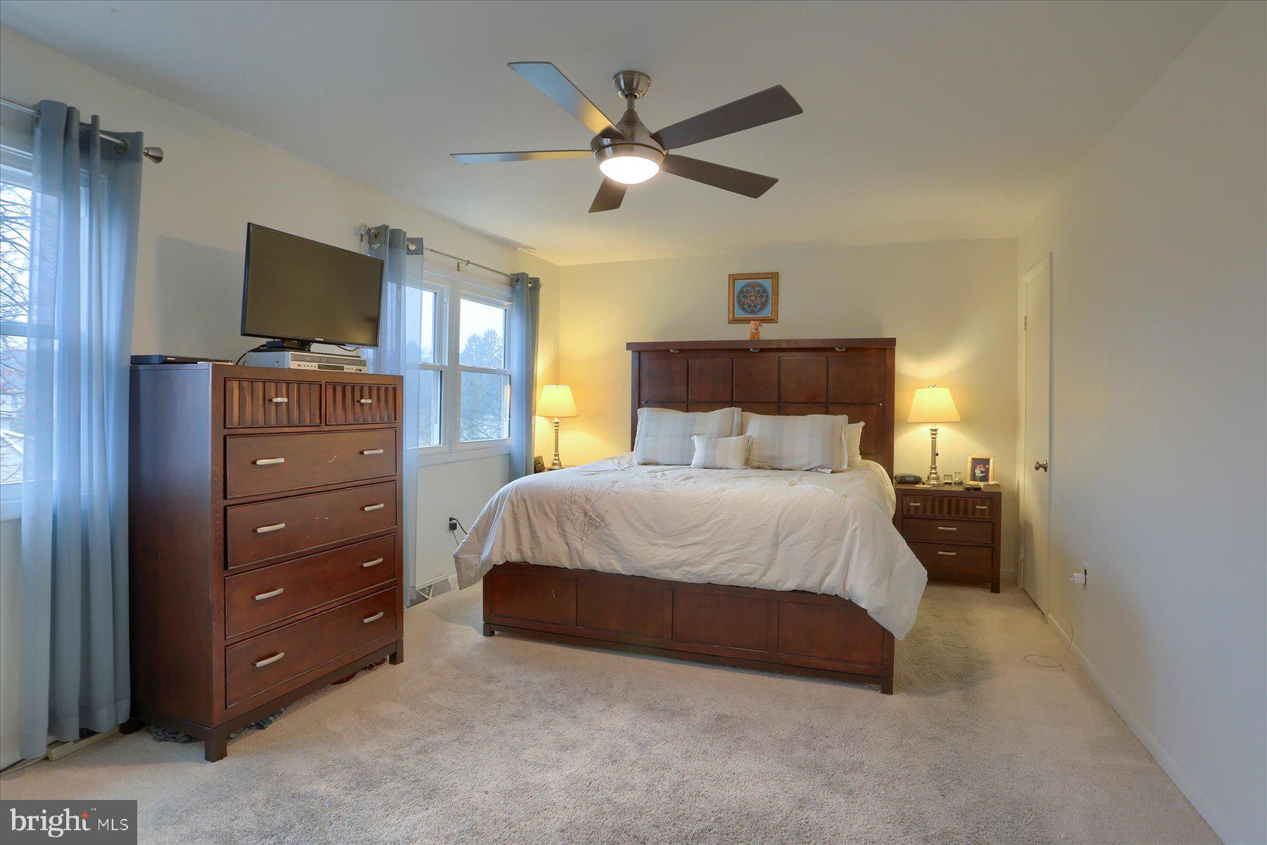 18 Drexel Pl