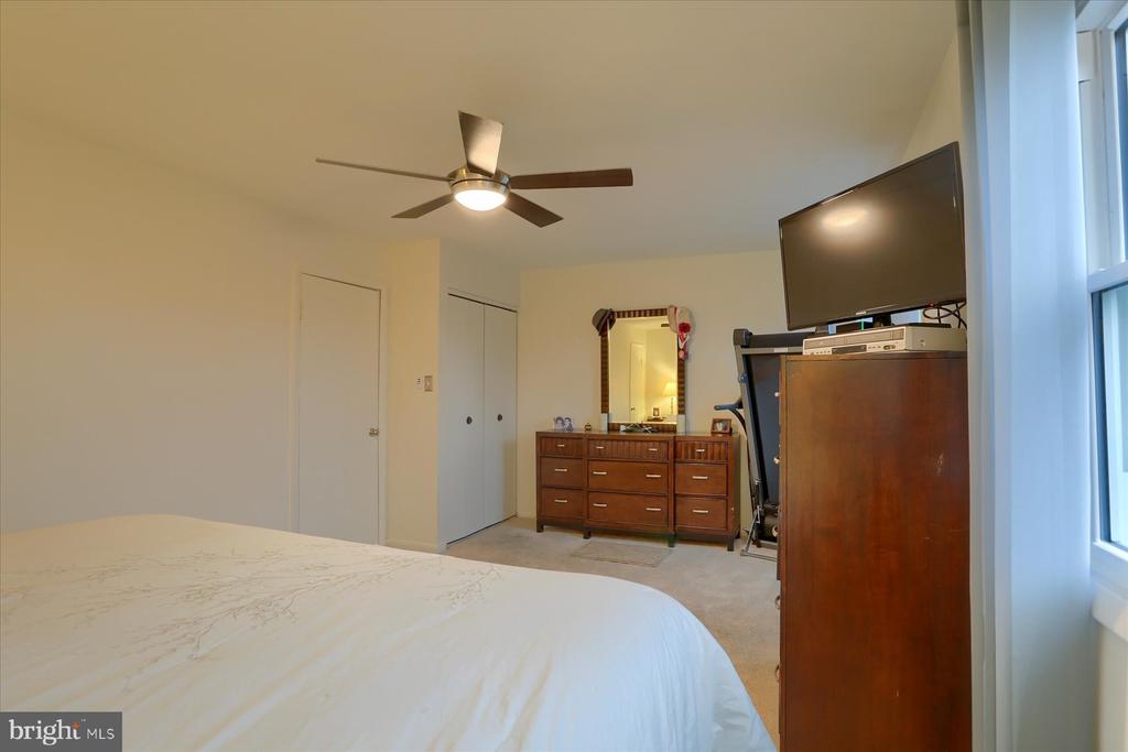 18 Drexel Pl