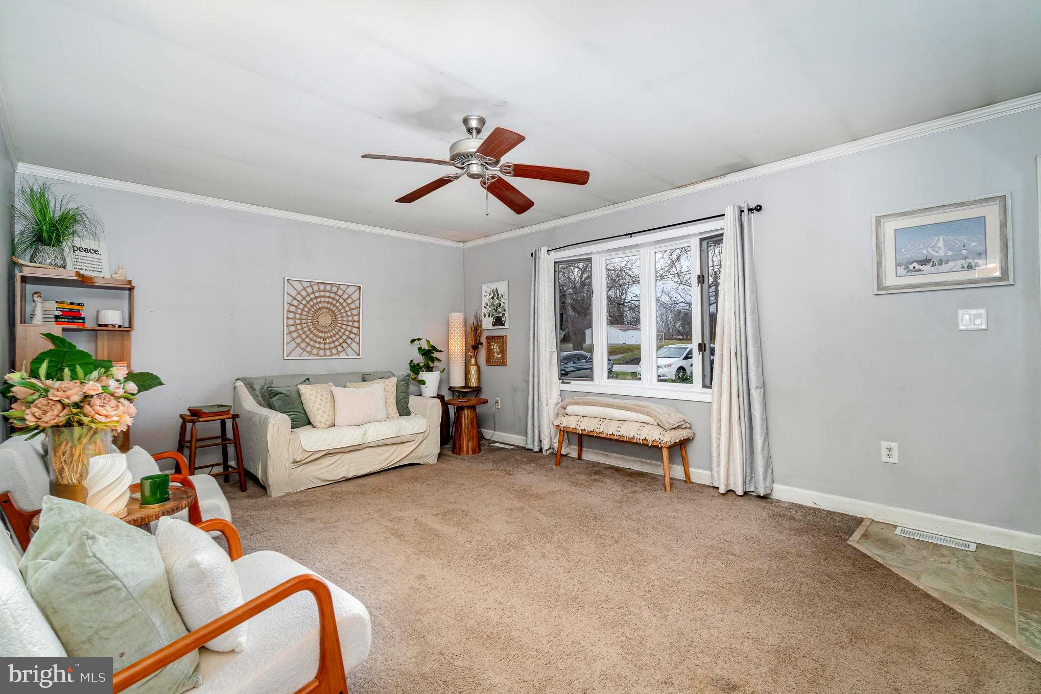 1349 W Trindle Rd