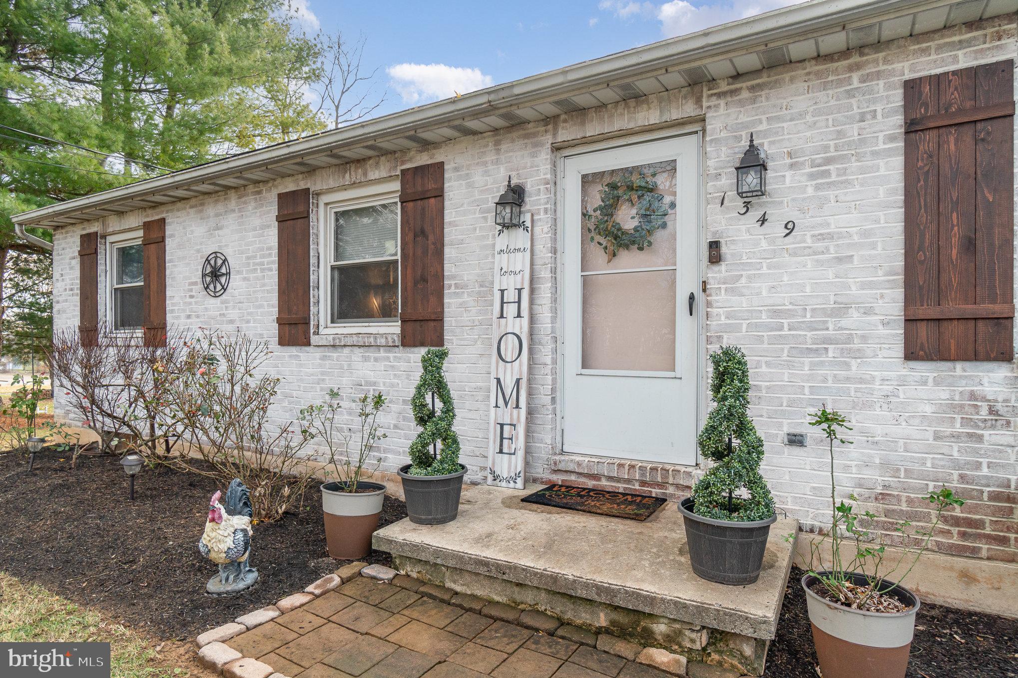 1349 W Trindle Rd