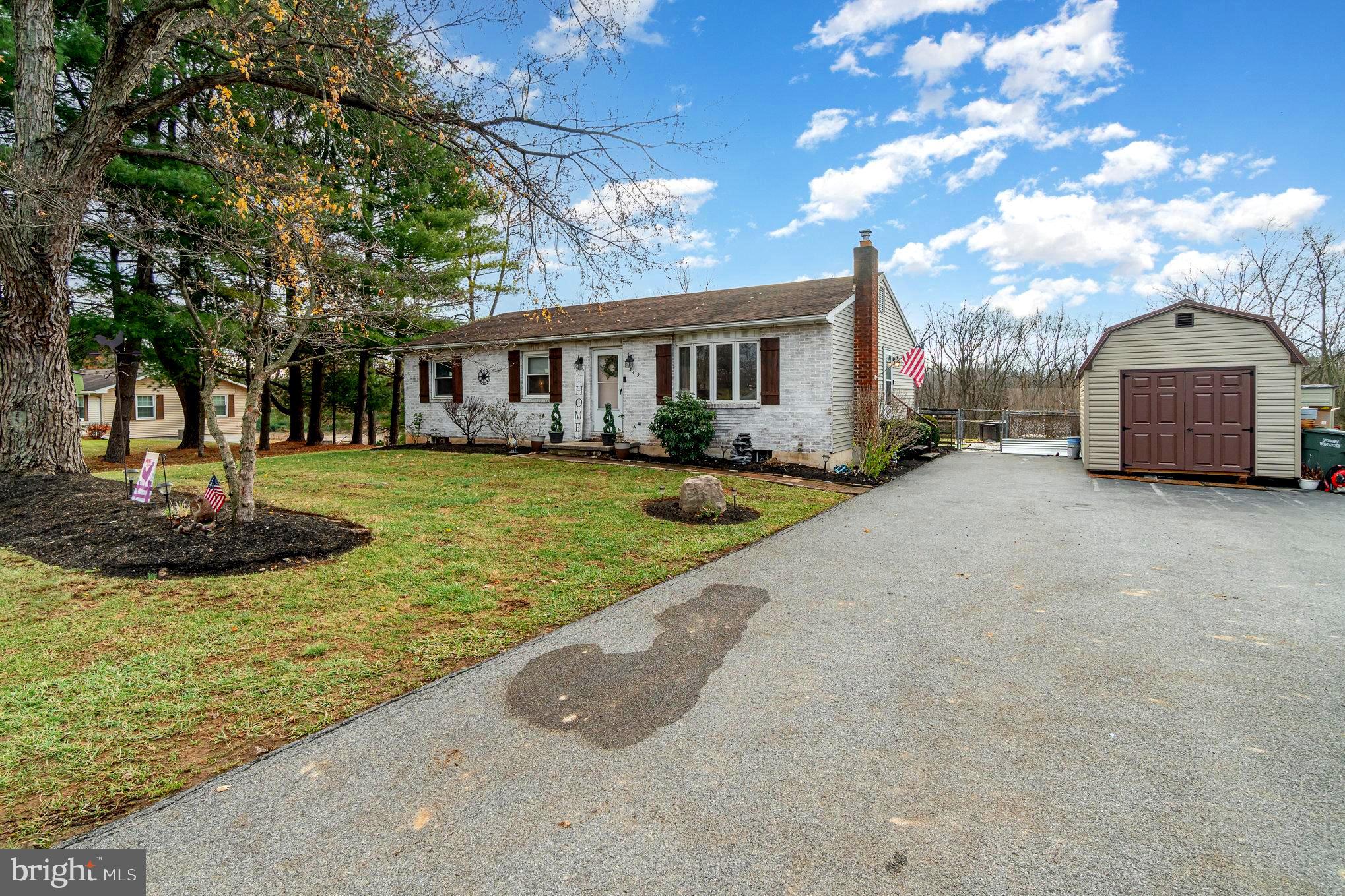 1349 W Trindle Rd