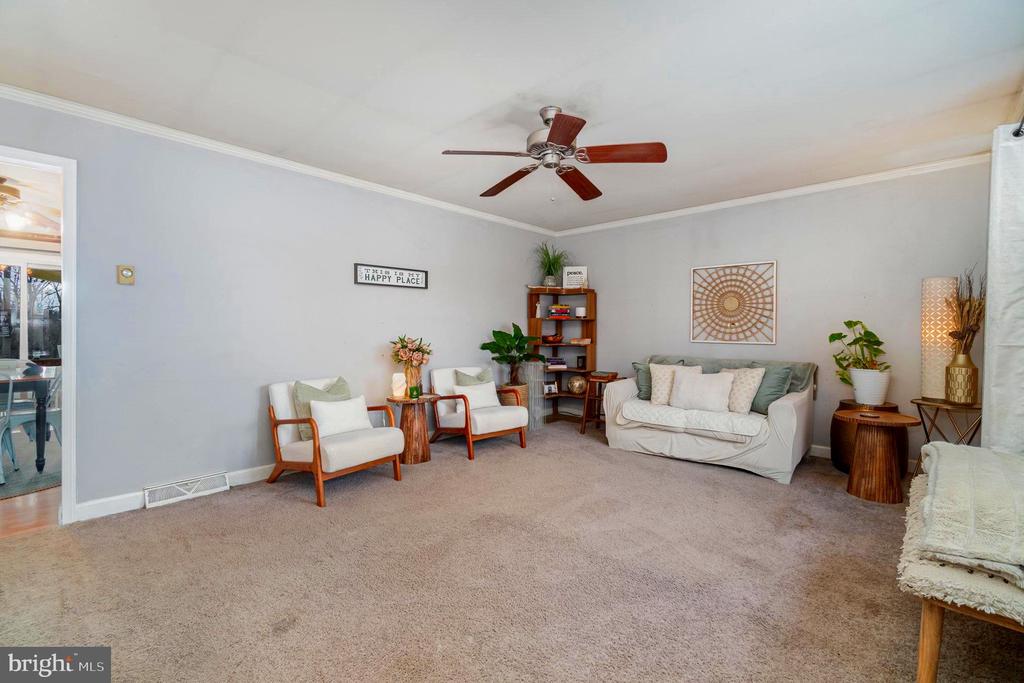 1349 W Trindle Rd