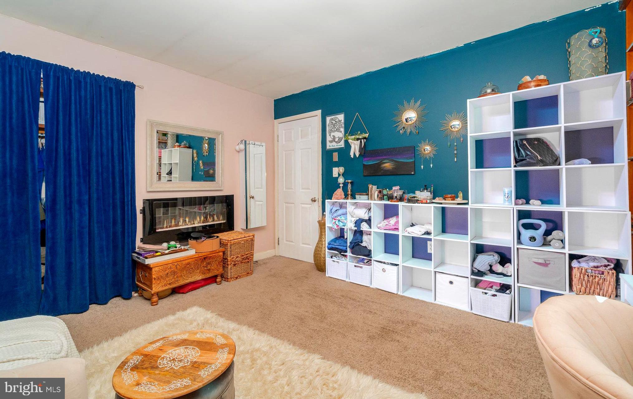 1349 W Trindle Rd