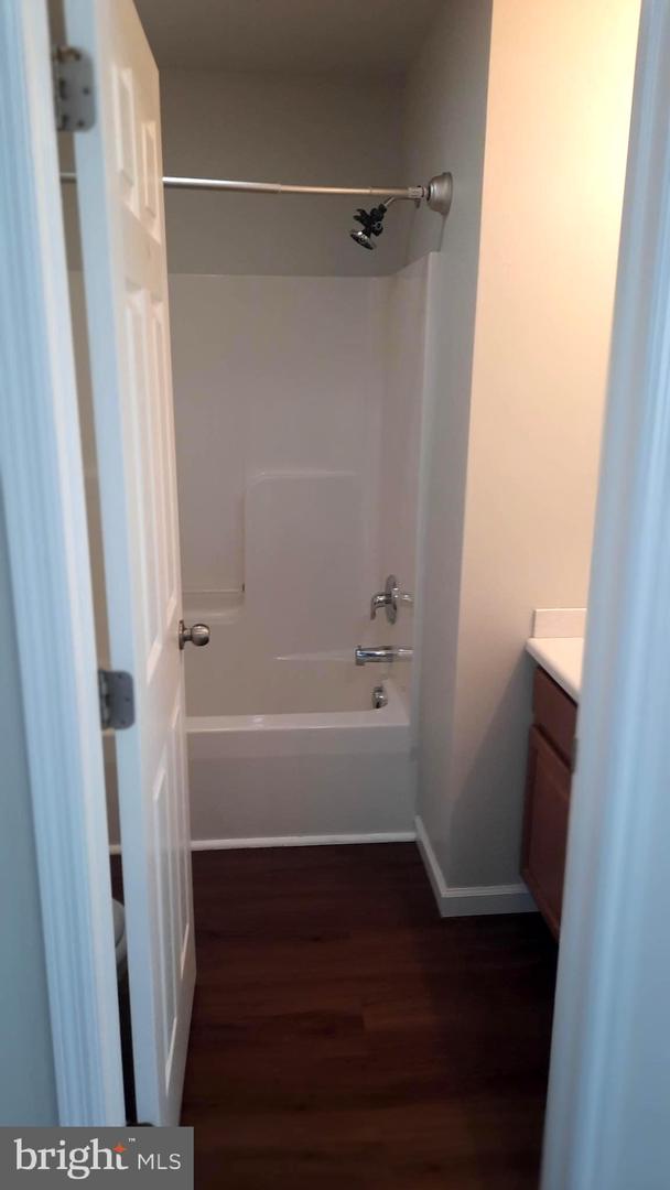 431 EISENHOWER DR