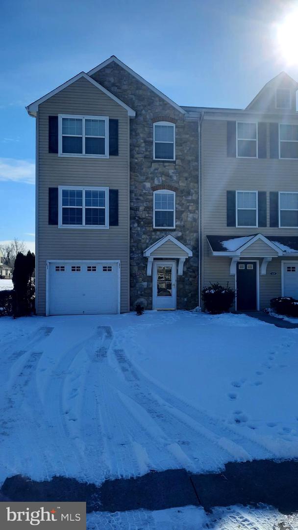 431 EISENHOWER DR
