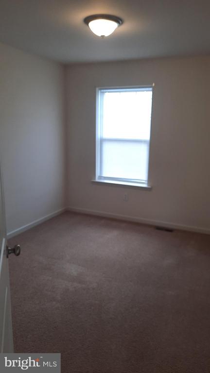 821 SCHOONER LN