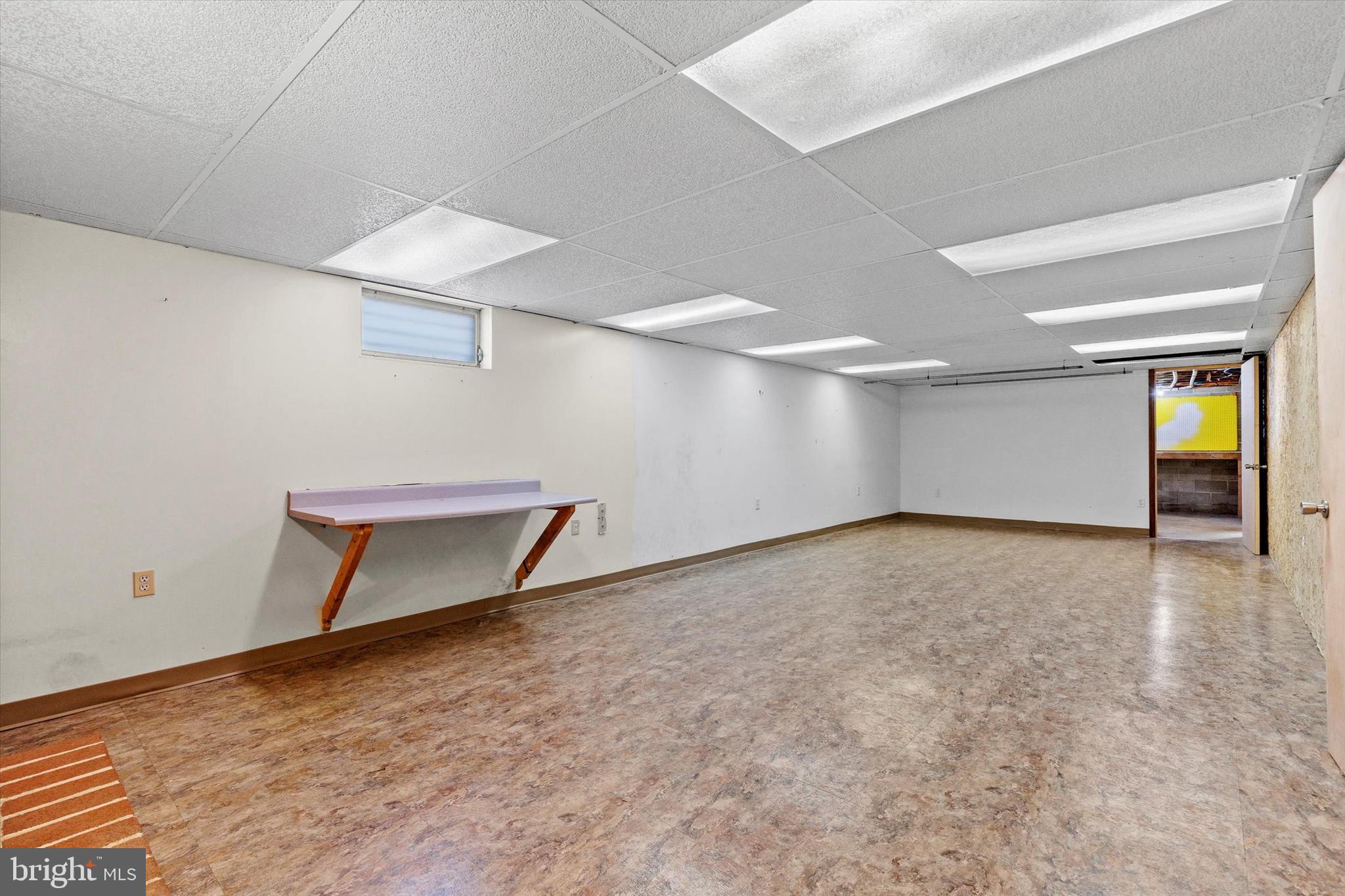 330 N Middlesex Rd