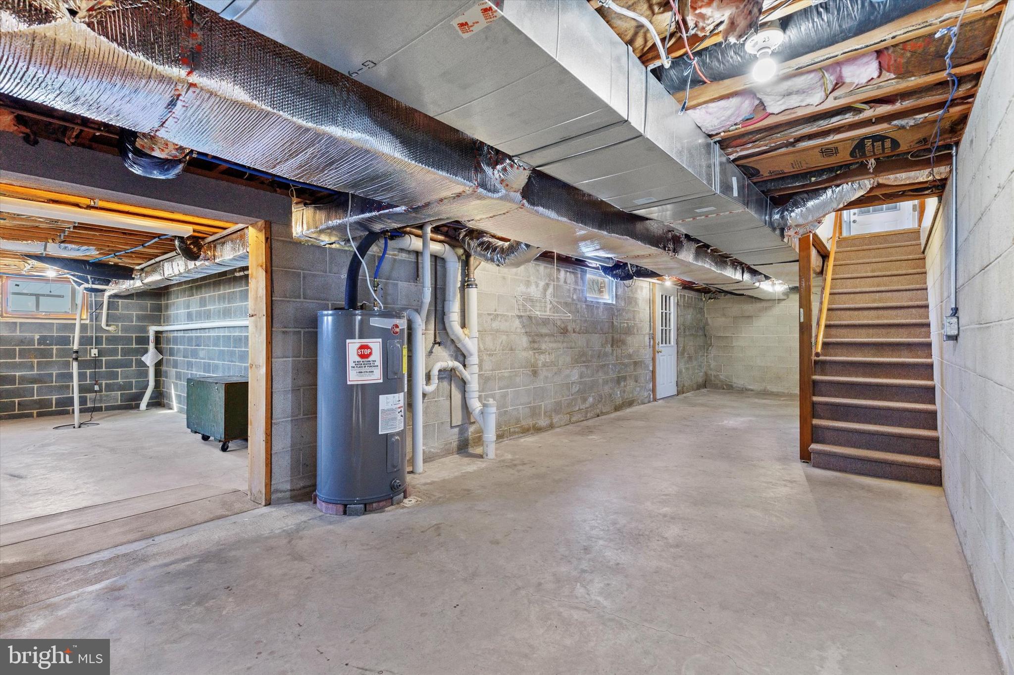 330 N Middlesex Rd