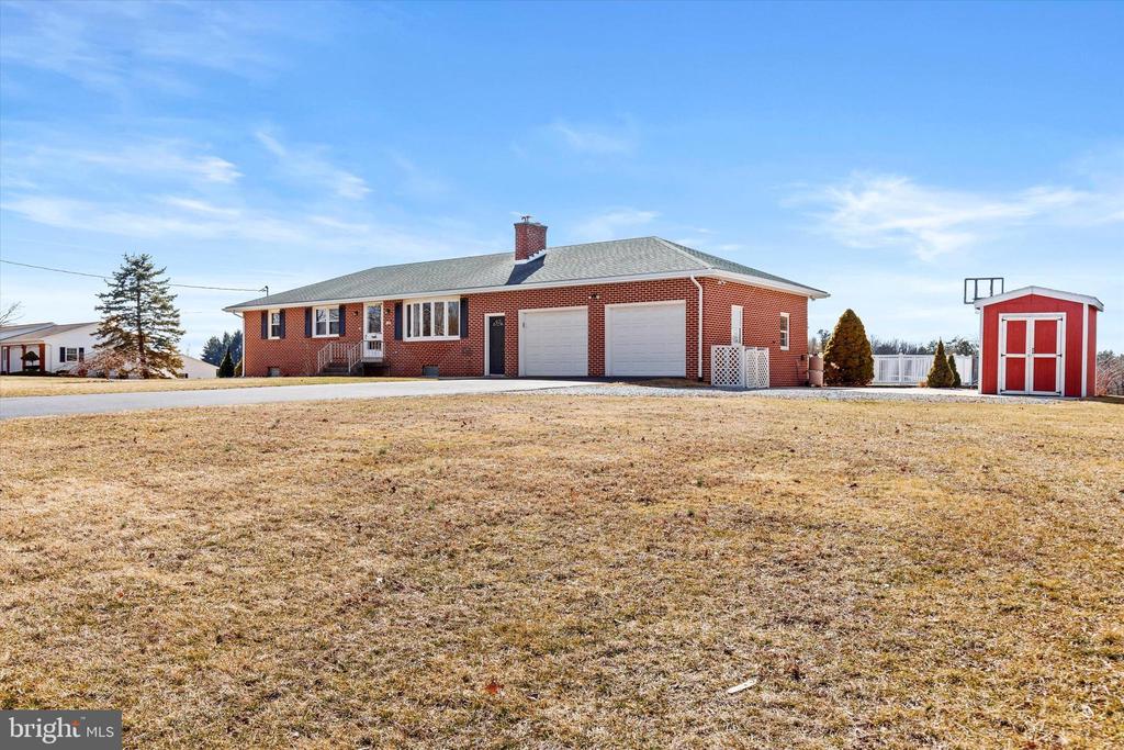 330 N Middlesex Rd