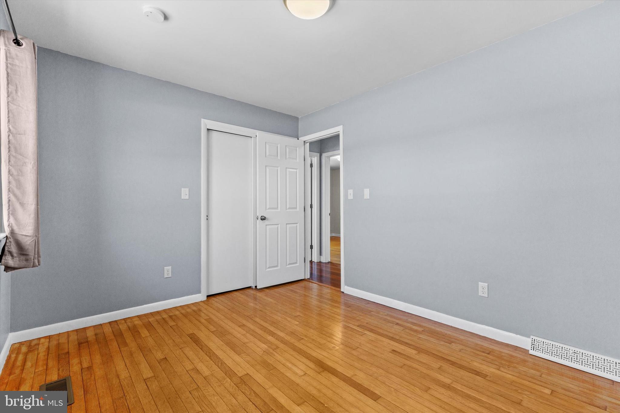 330 N Middlesex Rd