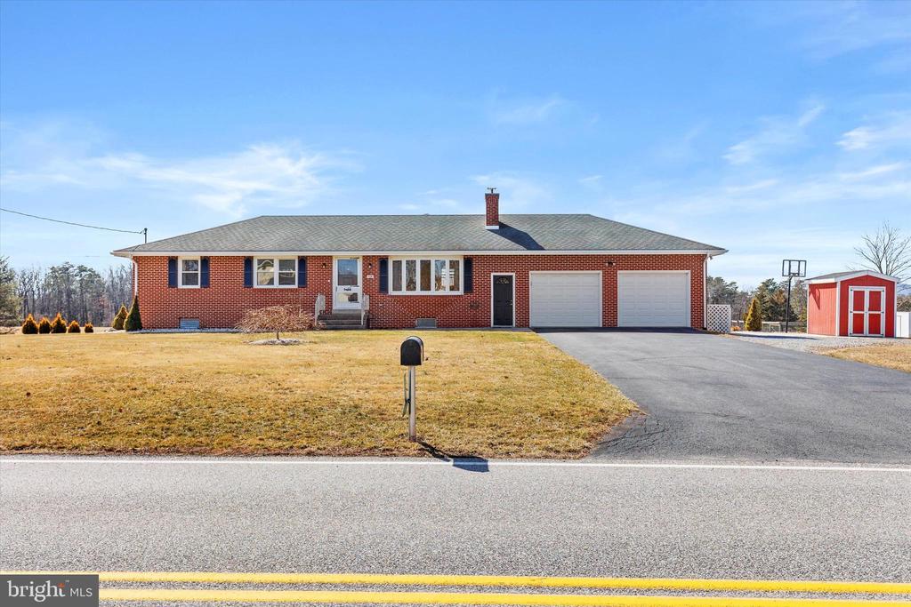 330 N Middlesex Rd