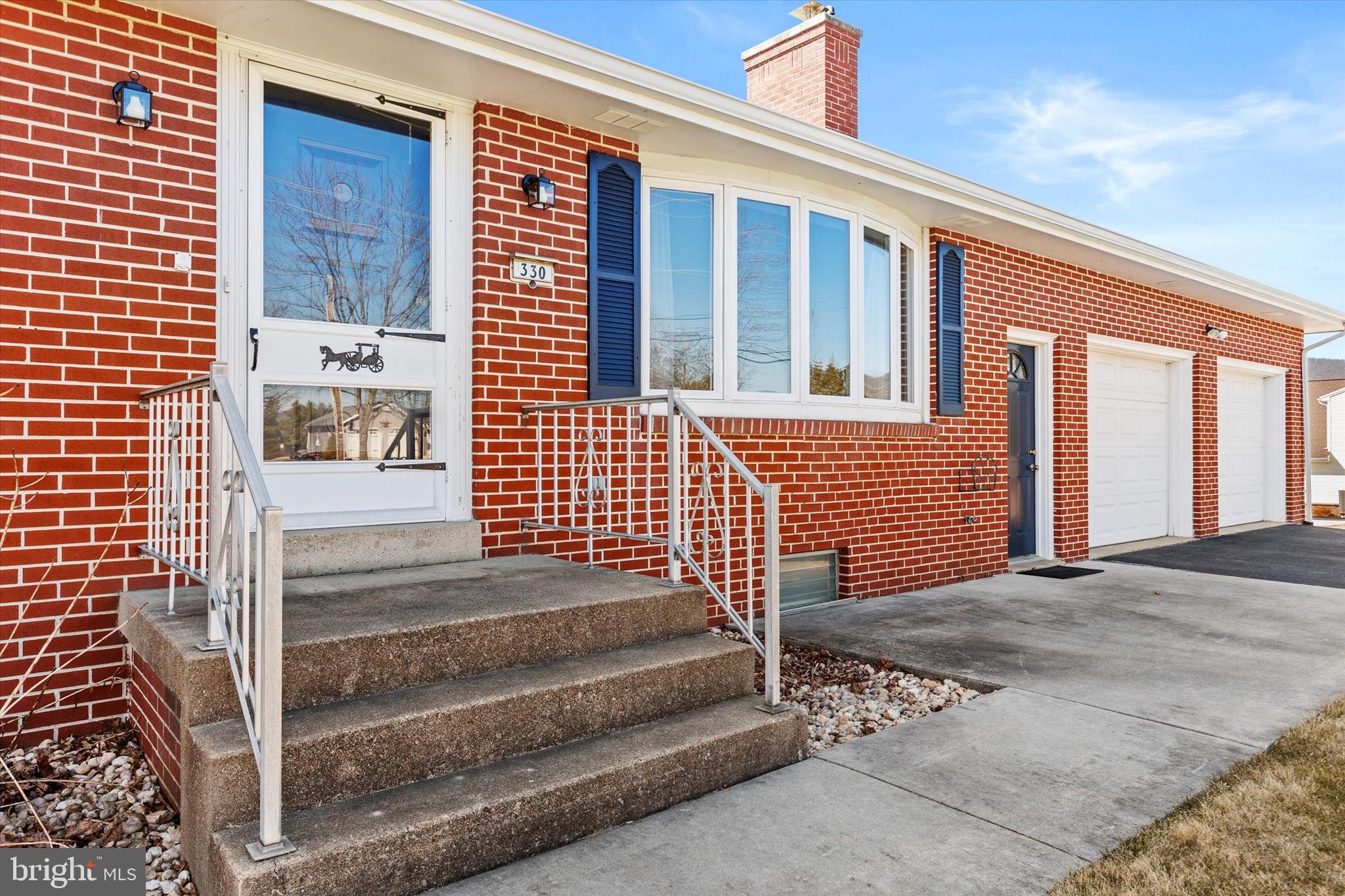 330 N Middlesex Rd
