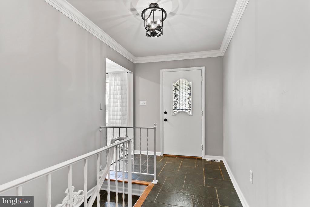 107 Parkview Rd