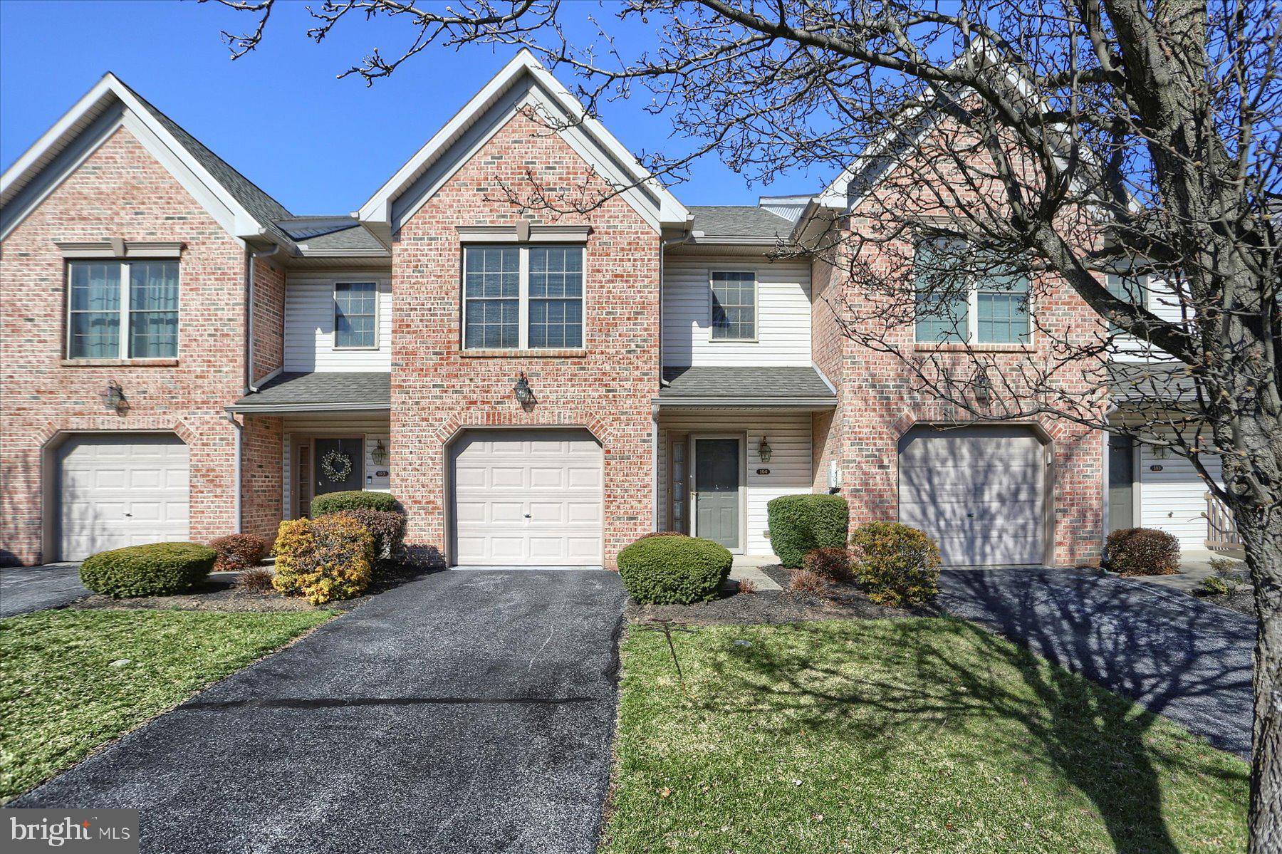 104 Melbourne Ln