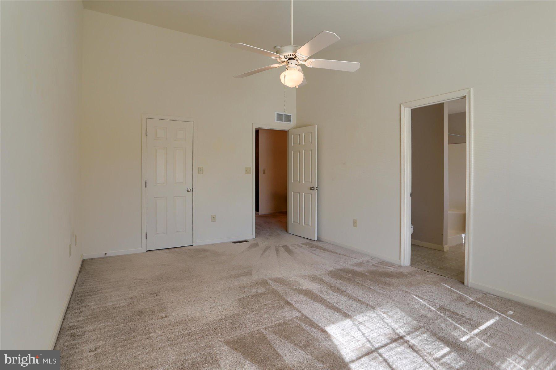 104 Melbourne Ln