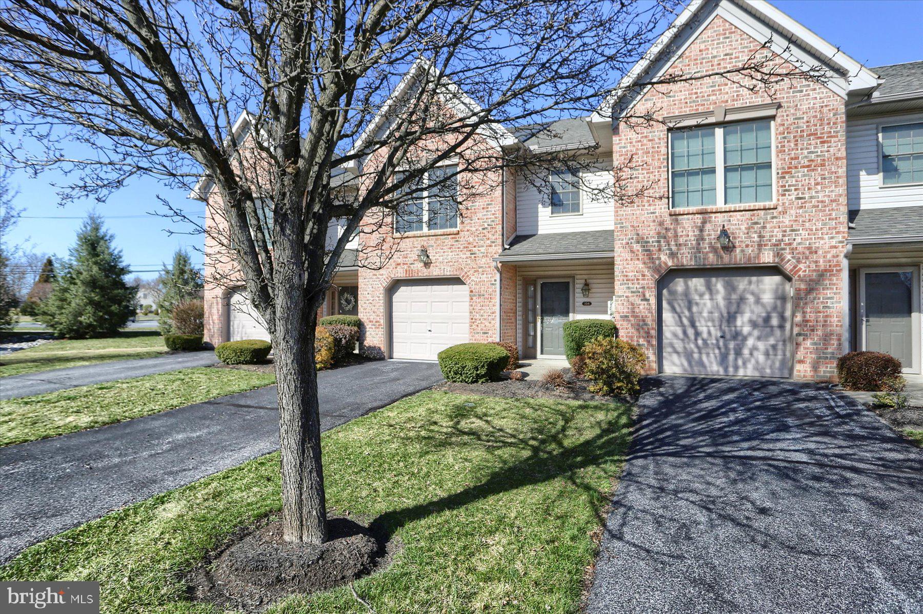 104 Melbourne Ln