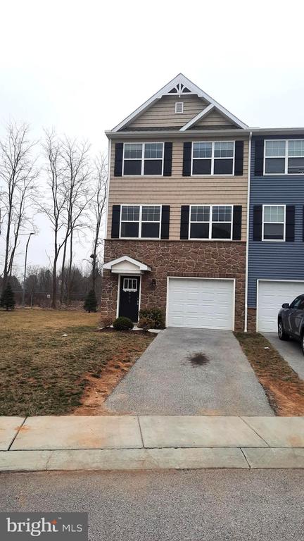 901 ADMIRALS QUAY DR
