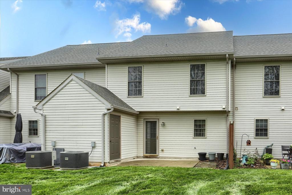 108 Melbourne Ln