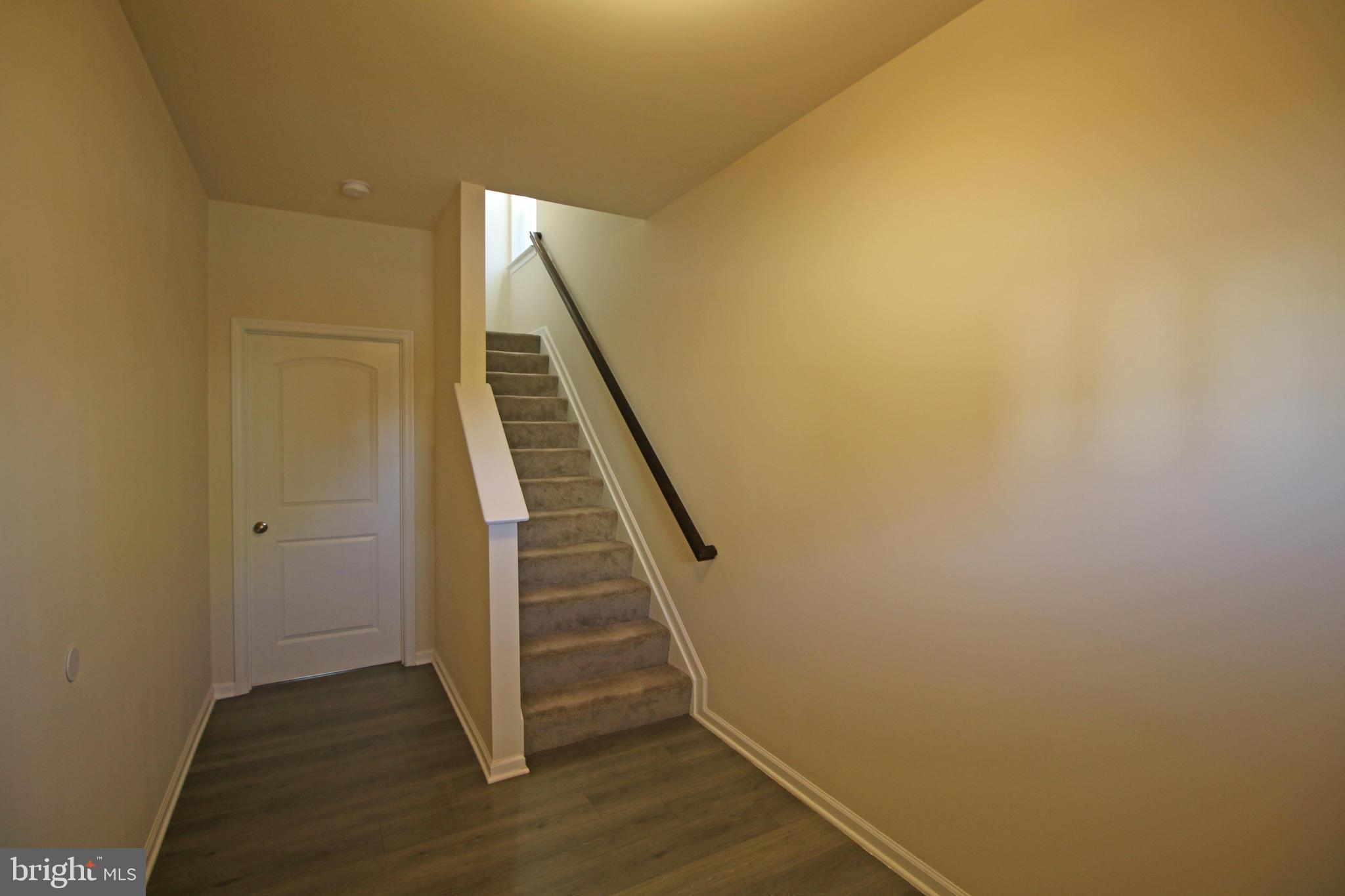 923 ADMIRALS QUAY DR