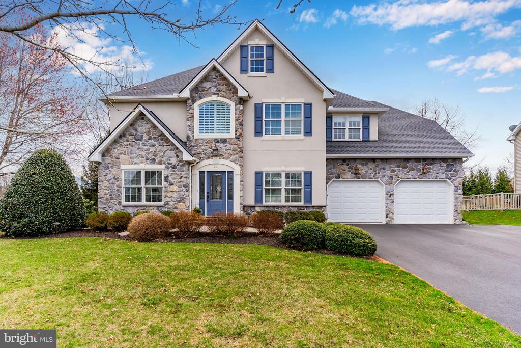211 Shirley Ln