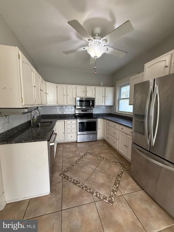 155 N 25TH ST