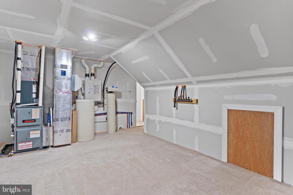 309 Valor Dr