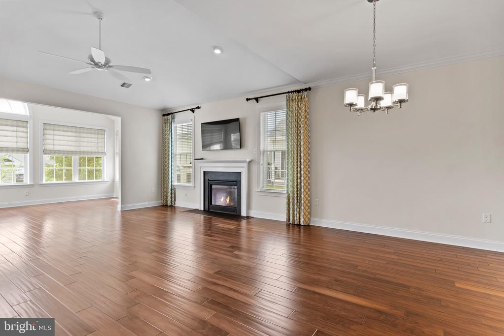 309 Valor Dr
