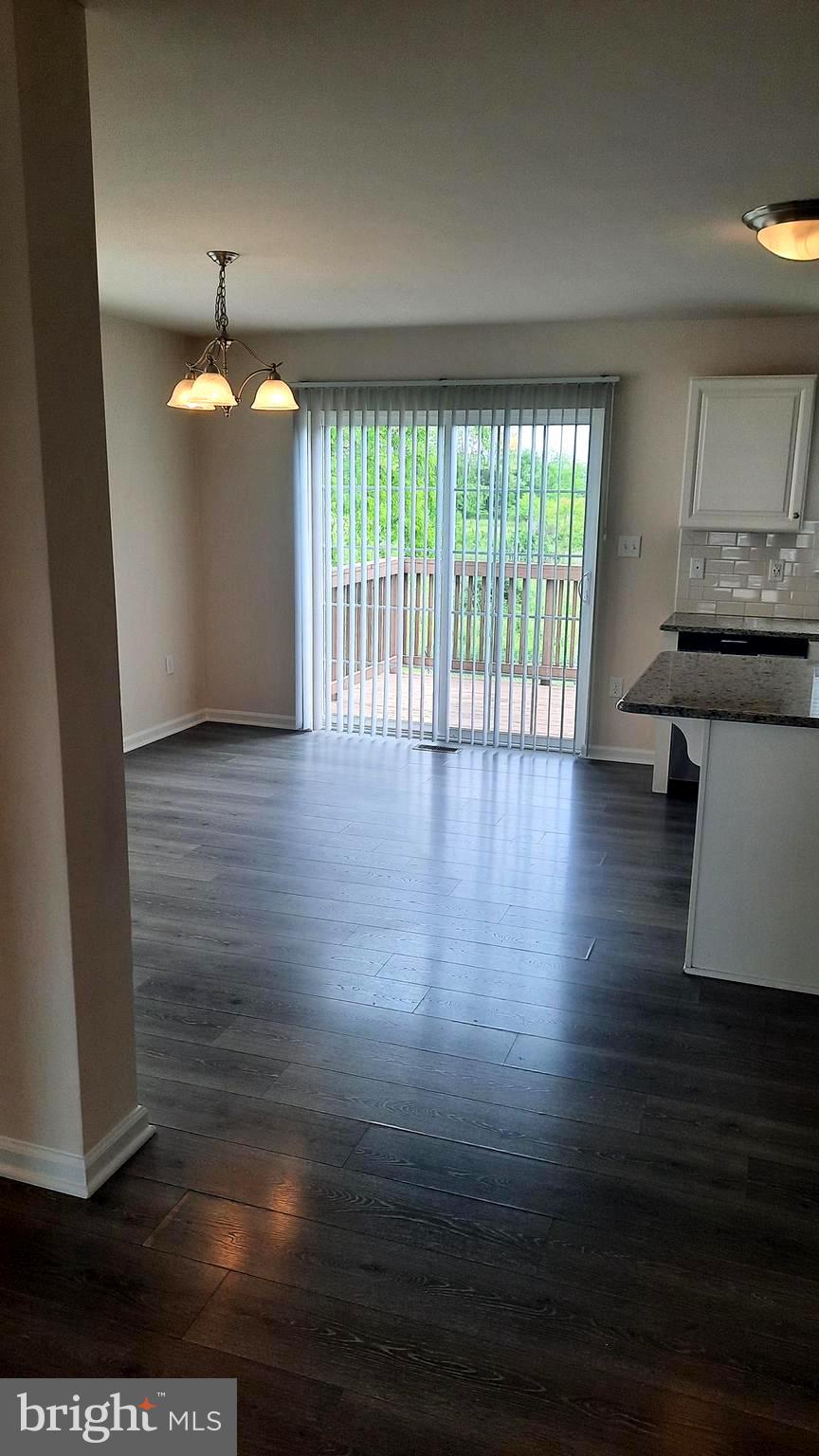 817 ADMIRALS QUAY DR