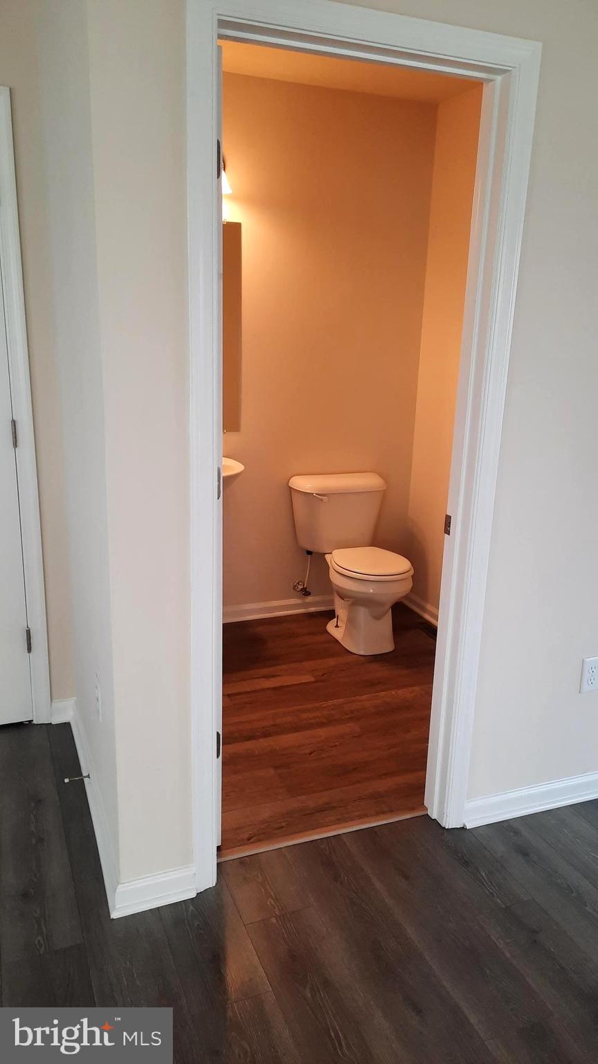 817 ADMIRALS QUAY DR