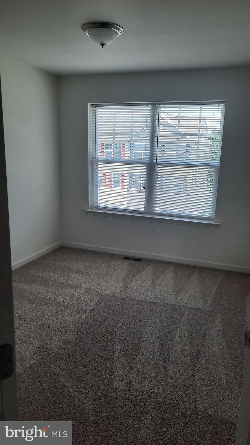 832 ADMIRALS QUAY DR