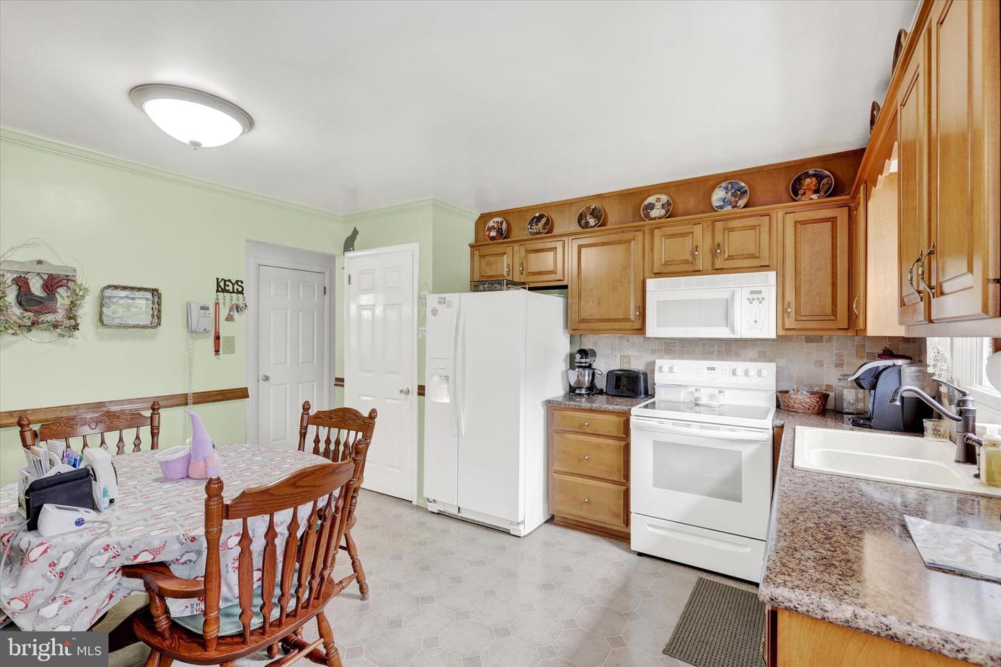 963 W Old York Rd
