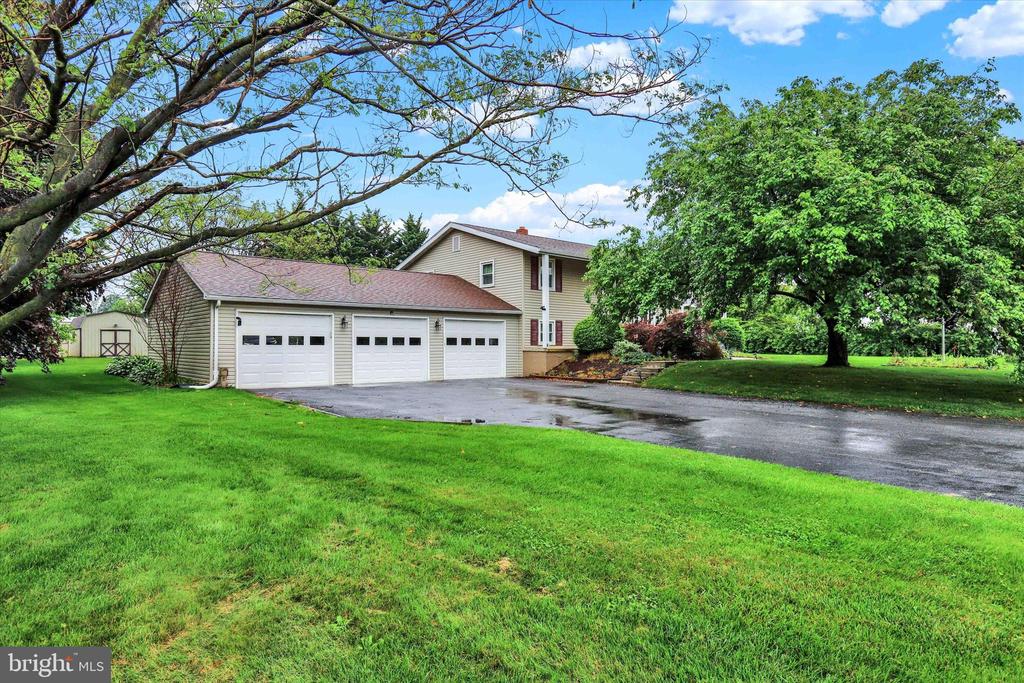 963 W Old York Rd