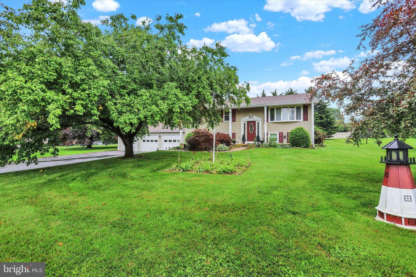 963 W Old York Rd