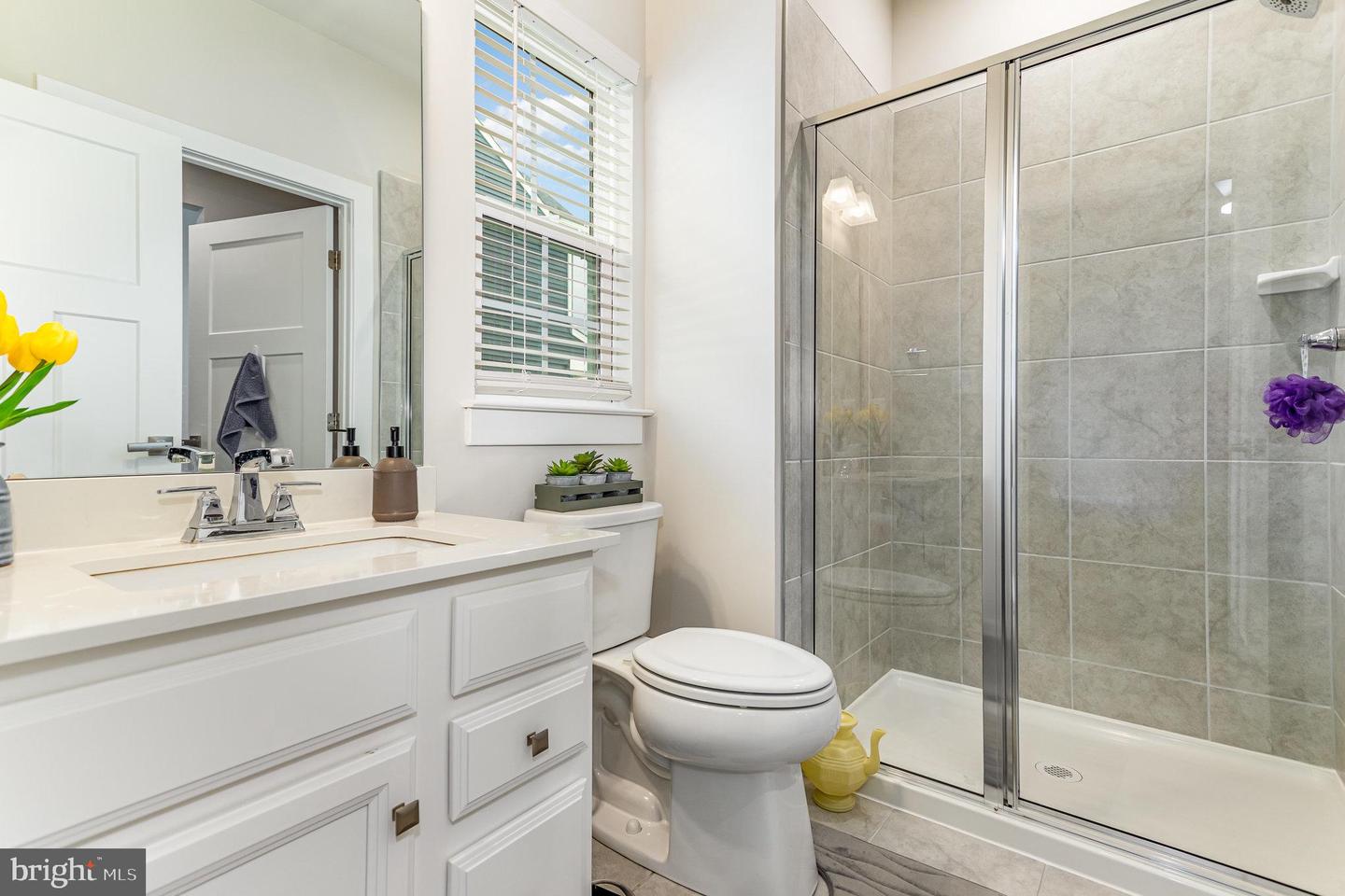 124 Coopers Hawk Dr
