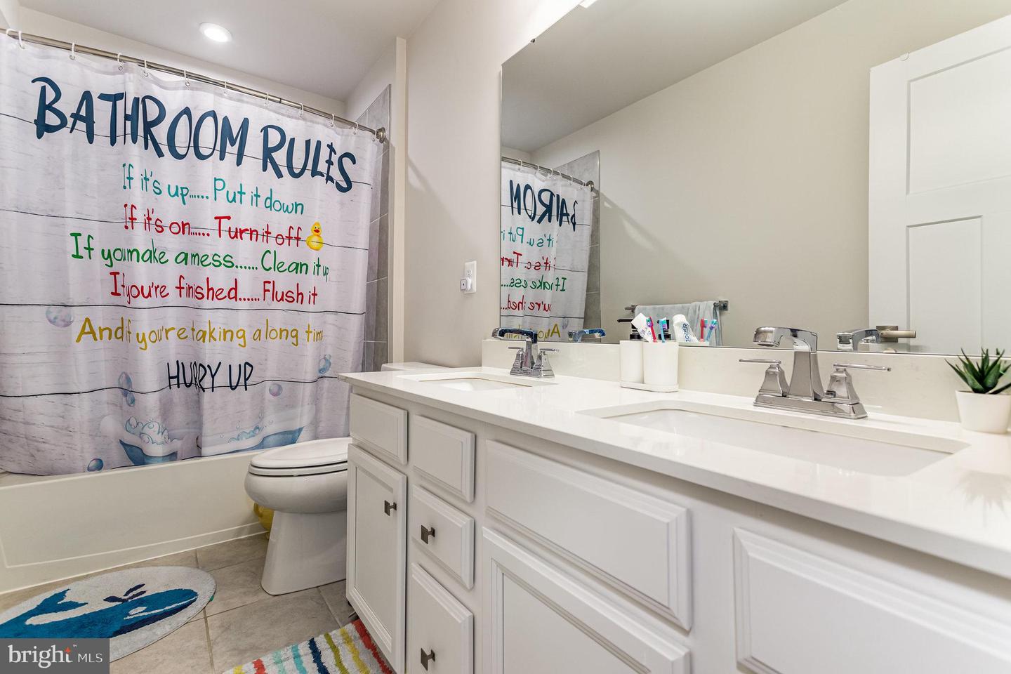 124 Coopers Hawk Dr