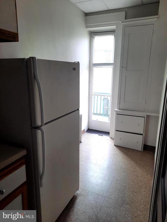 12 S FILBERT ST #B1