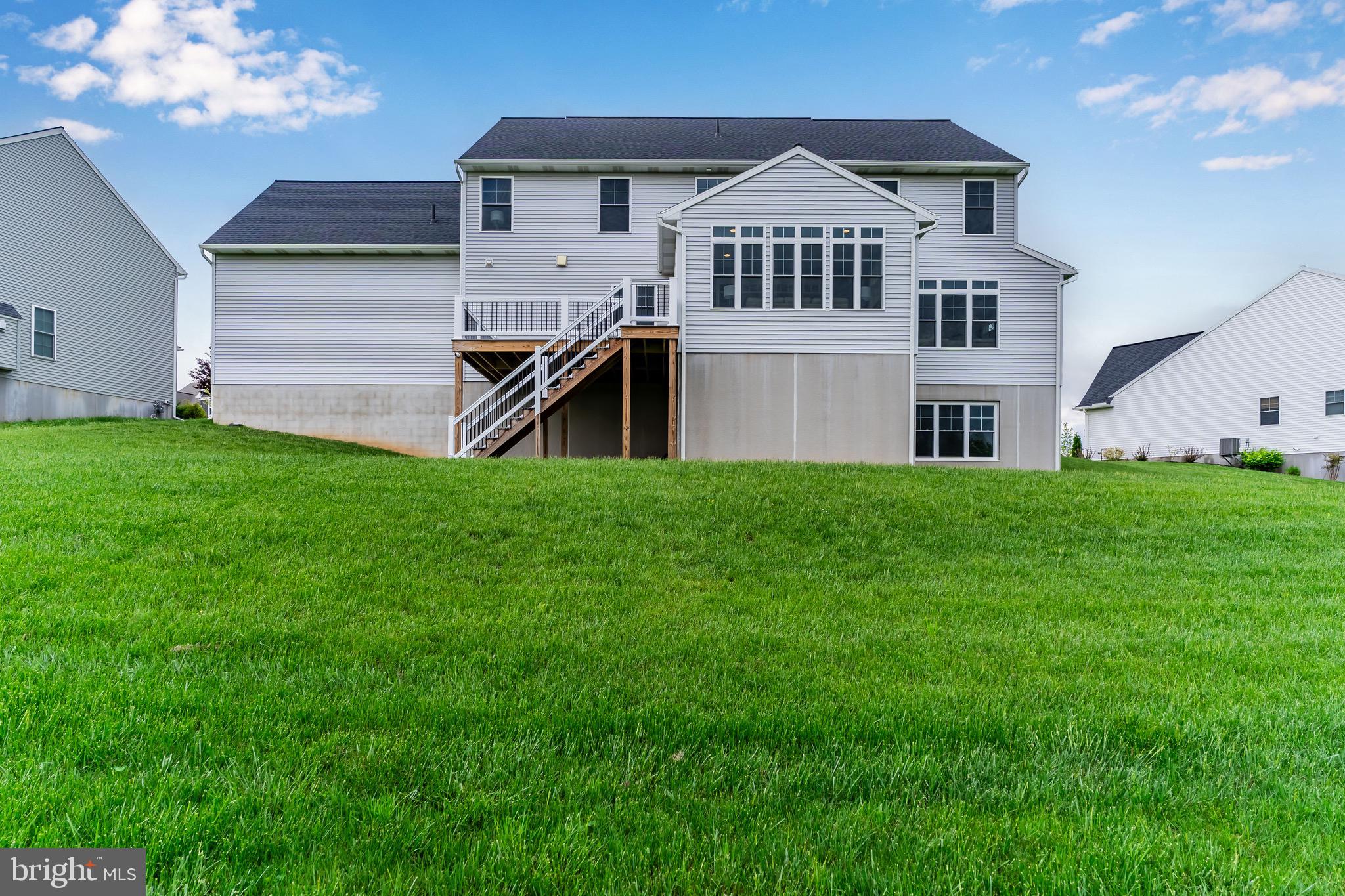 2058 N Autumn Chase Dr