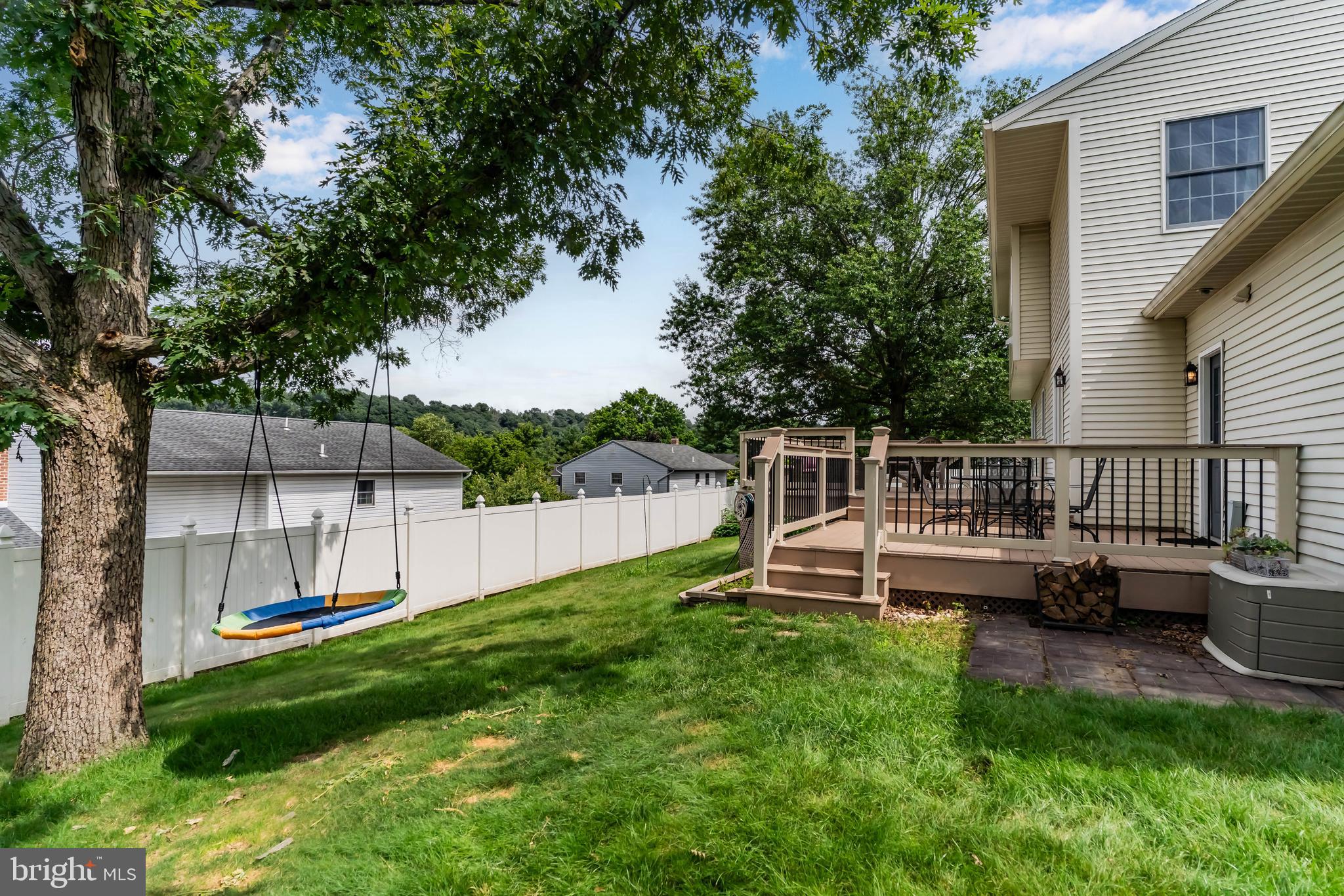 708 Carriage Ln