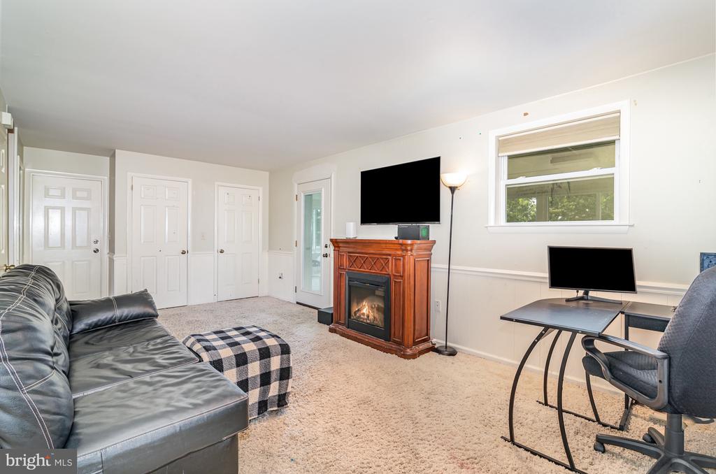 1886 Rachel Dr
