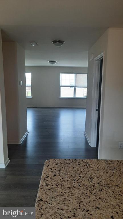 833 SCHOONER LN