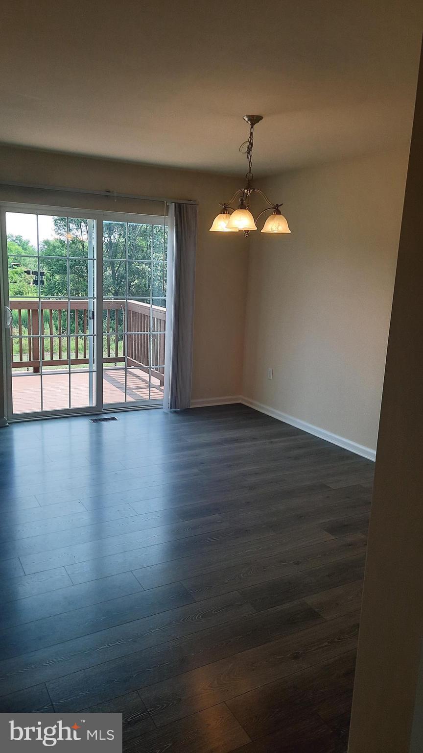 823 ADMIRALS QUAY DR