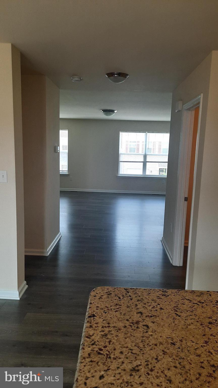 823 ADMIRALS QUAY DR