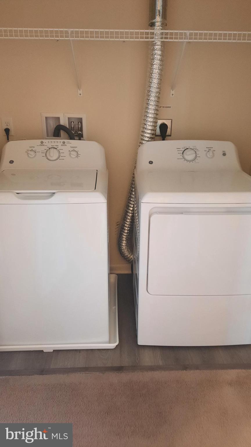 823 ADMIRALS QUAY DR